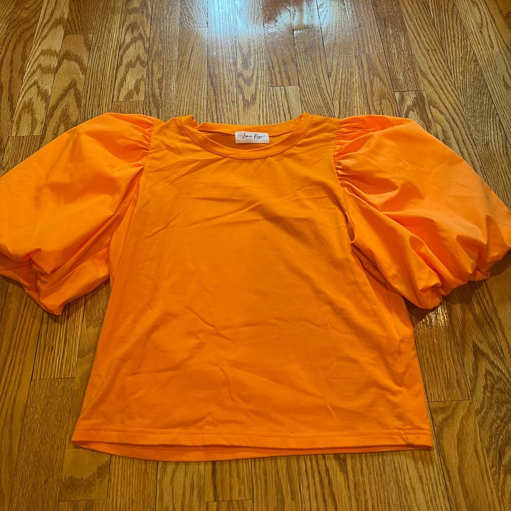 Orange puffer sleeve top. Size large.